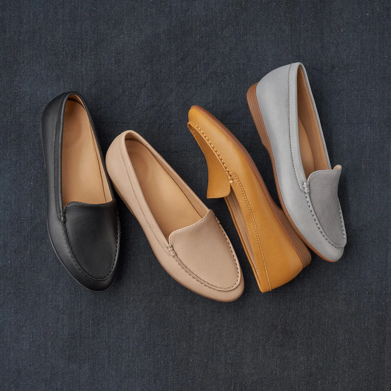 Dansko Lorri Sand Tumbled