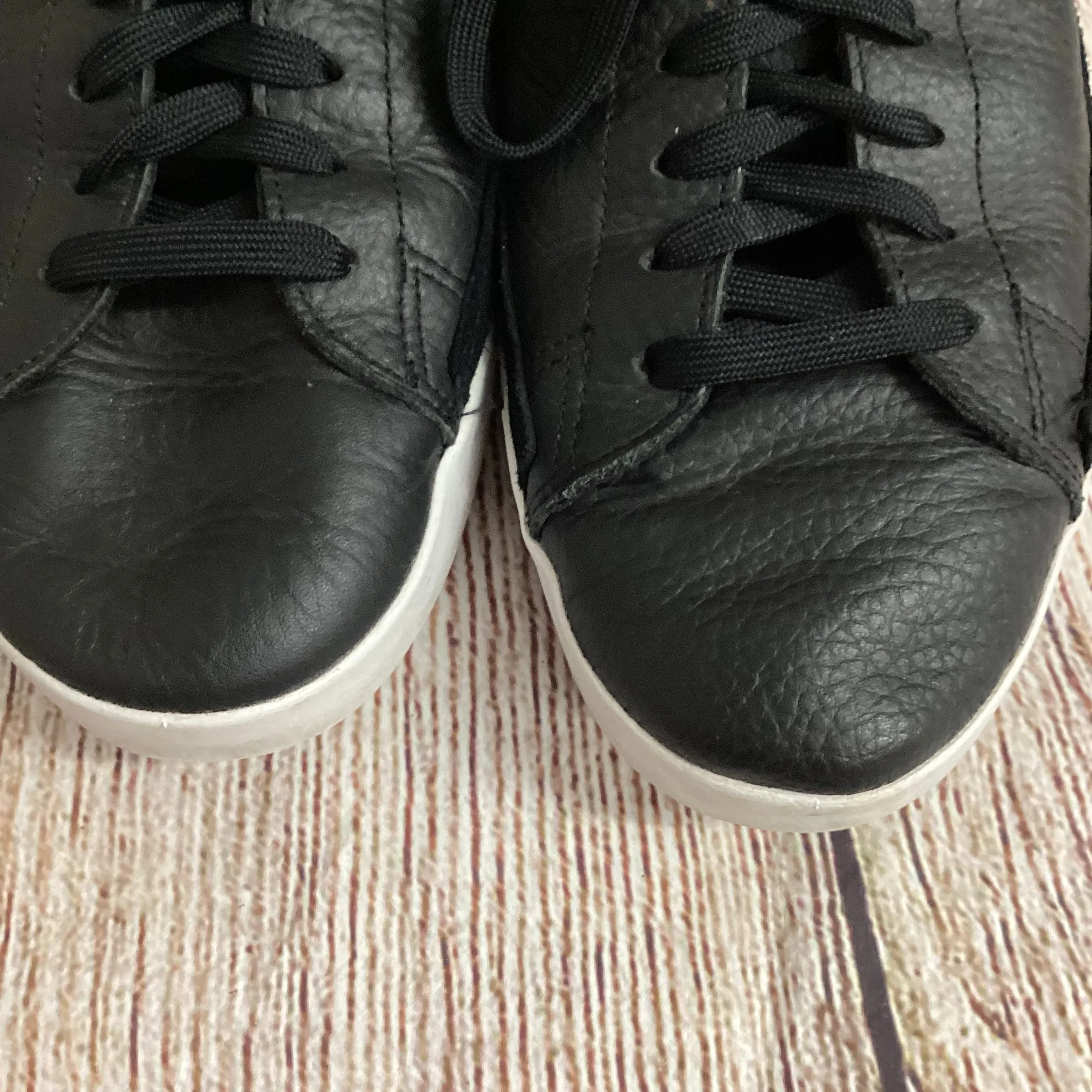 Nike Blazer Black Leather Trainers Size 10