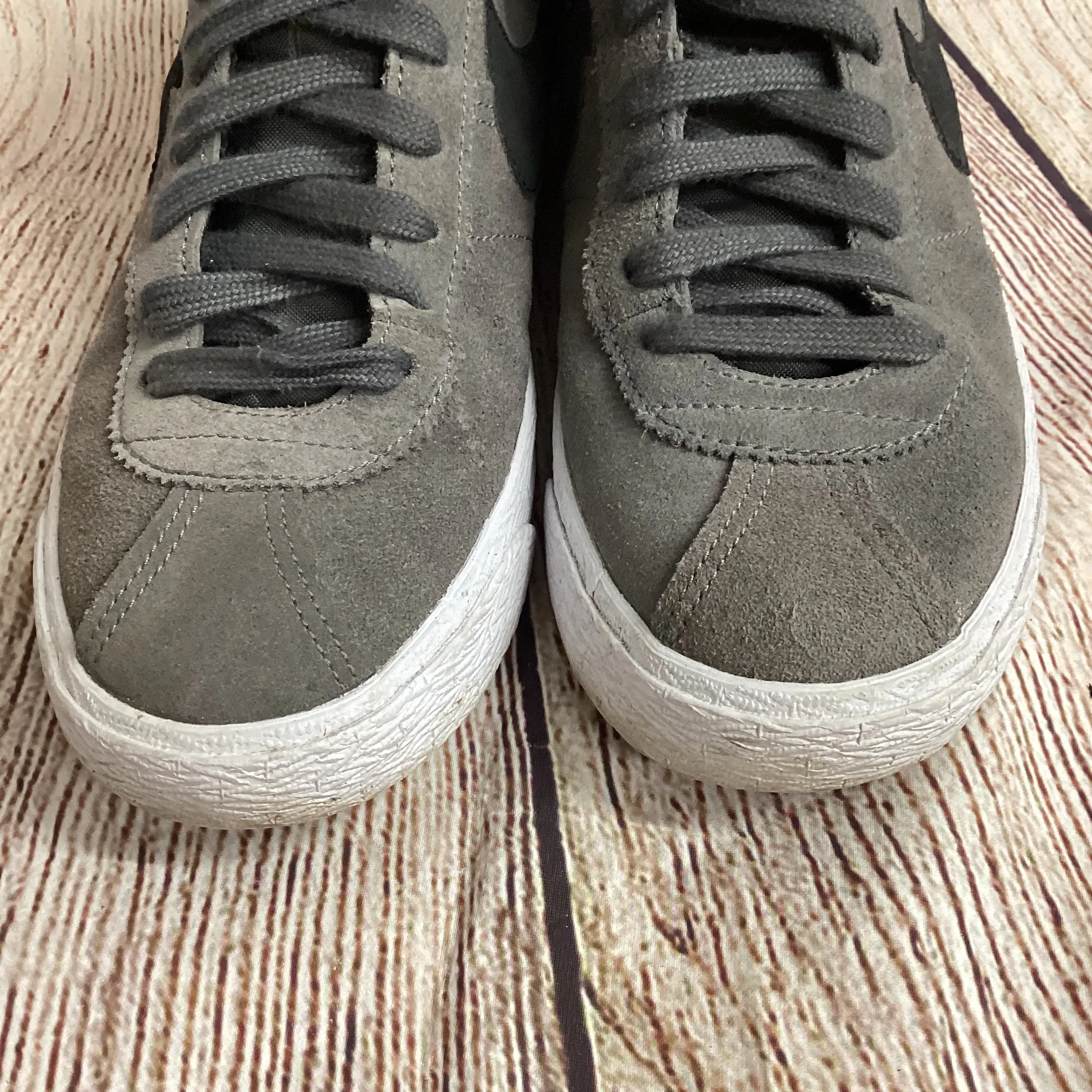 Nike Grey Suede Baseball Trainers Size 7