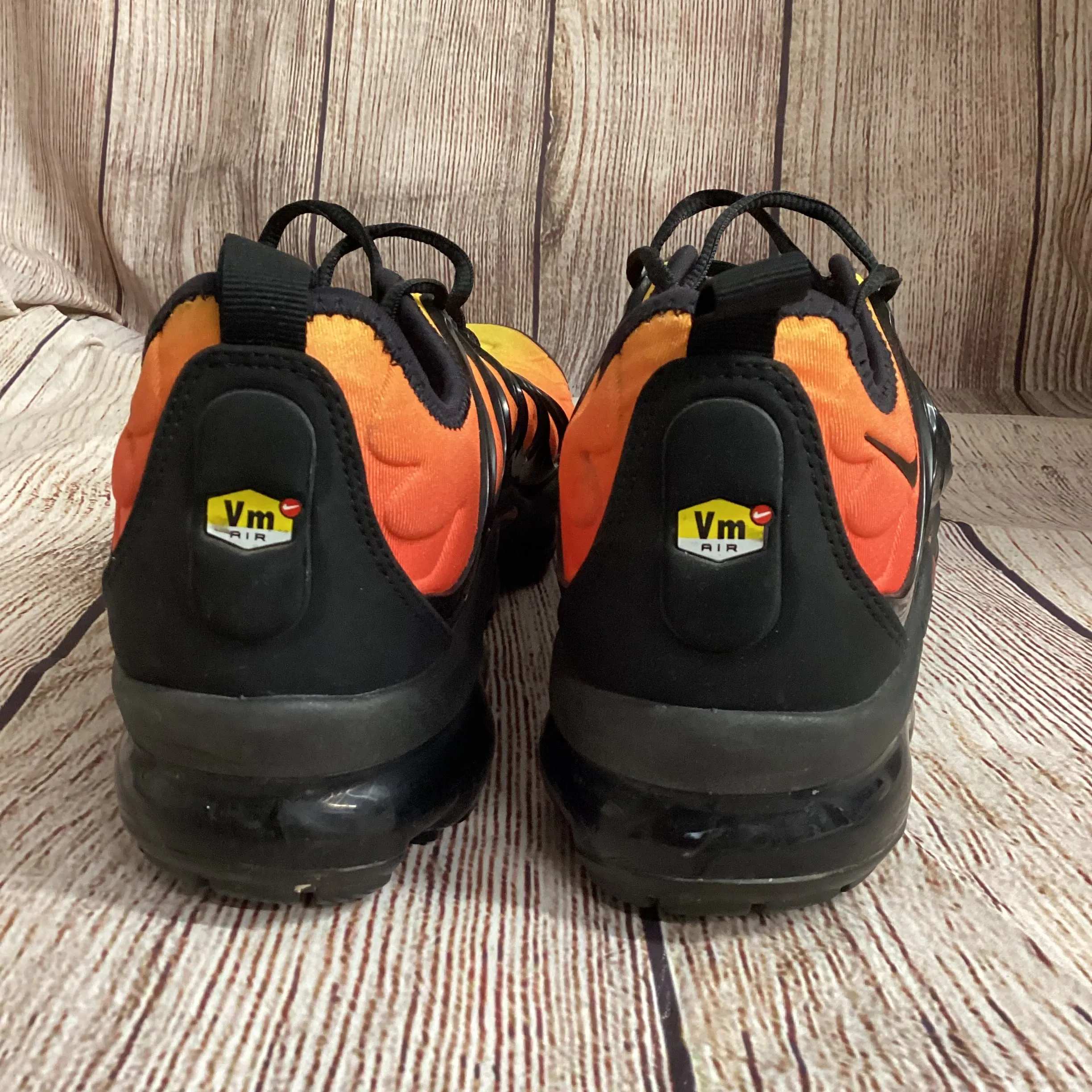 Nike Vapormax Plus Black Orange Sunset Trainers Size 7.5