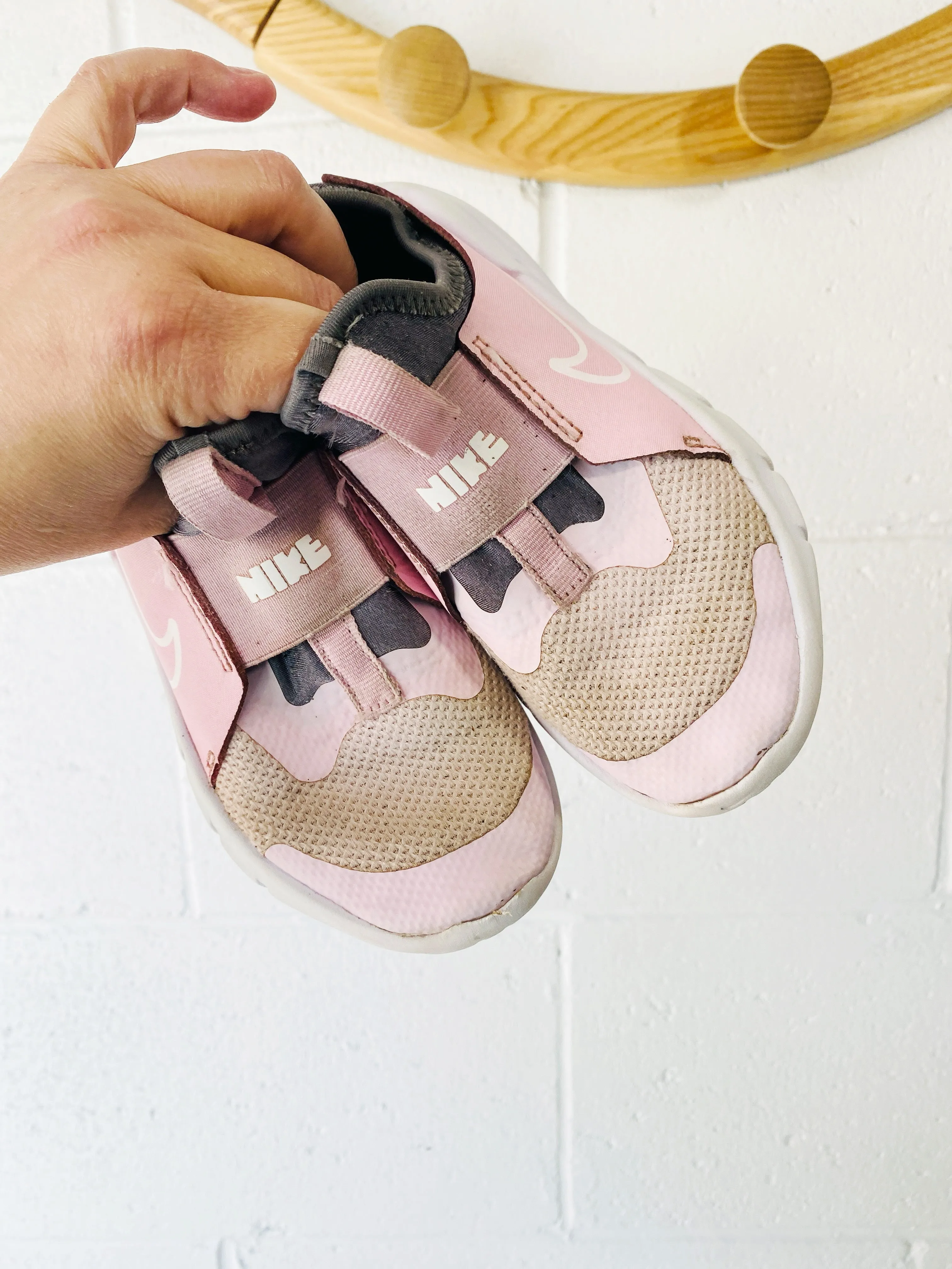 Pink Flex Sneakers, size 11