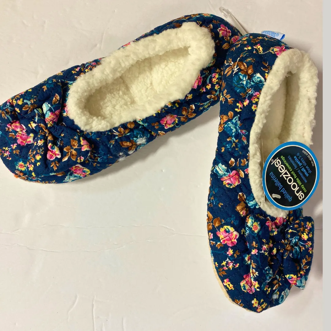 Snoozies Cozy Little Foot Coverings Quilted Ballerina