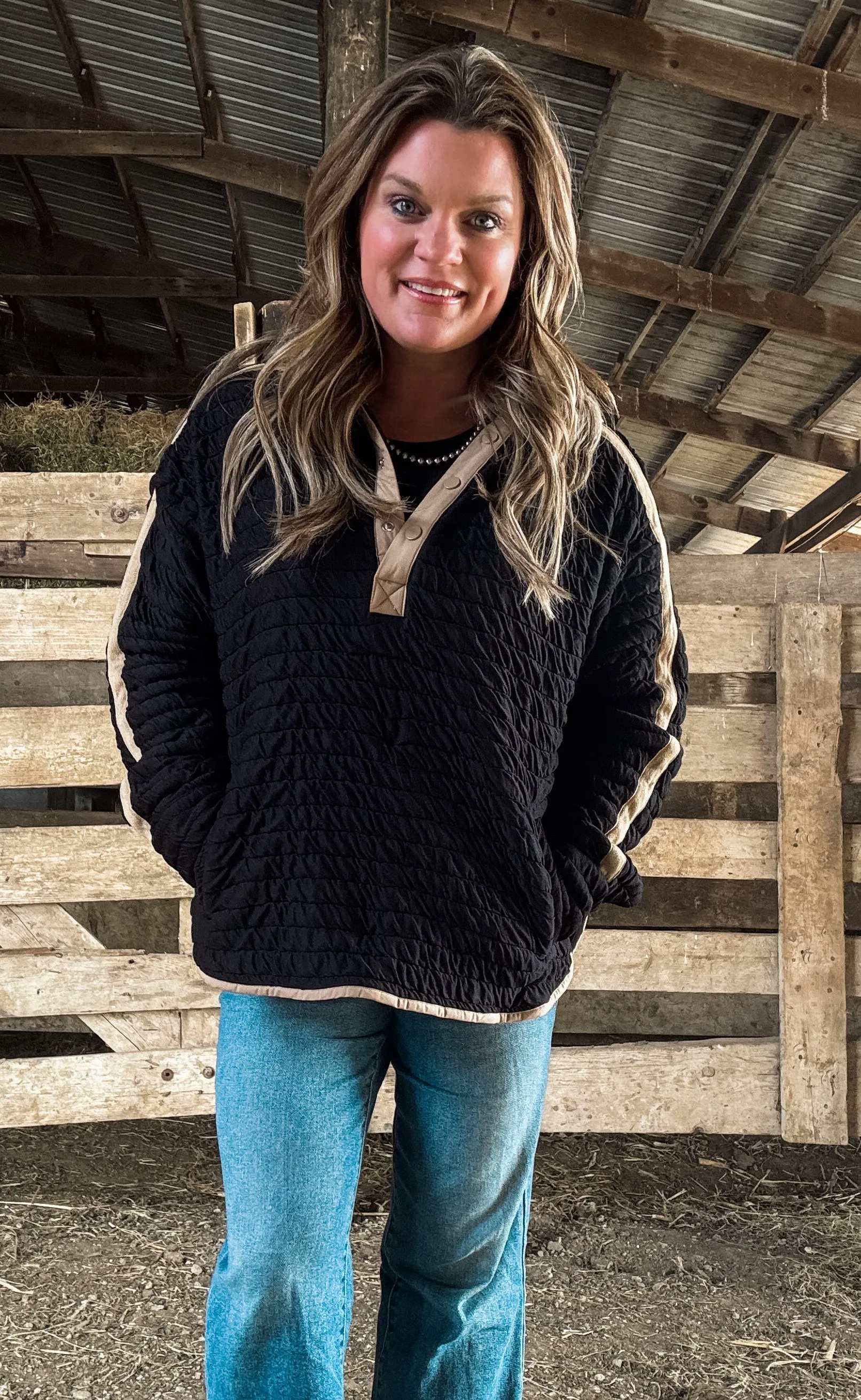 STRIPED QUILTED HOOD TOP